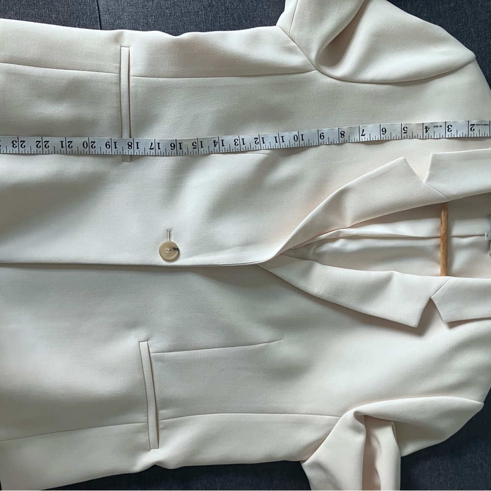 VINCE Shrunken Elegant Cream Blazer Size 14 - Picture 8 of 13